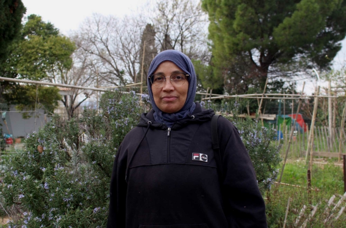 Samia-Bendaif-et-son-jardin-au-parc-Font-Obscure-©–Chloé-Roulet